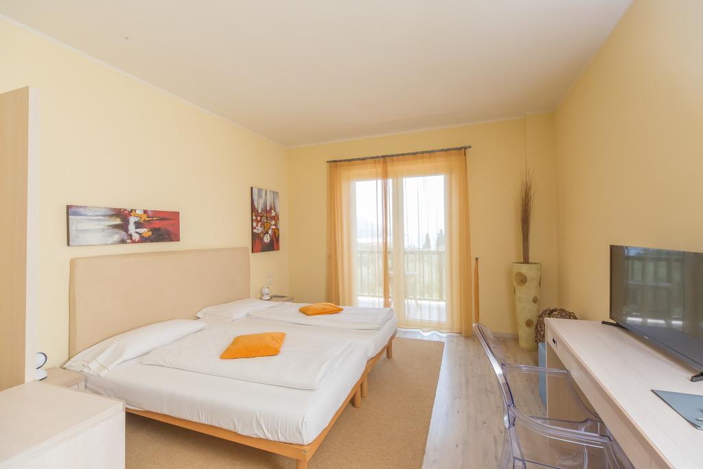 Club Hotel Olivi - Tennis Center Malcesine Esterno foto